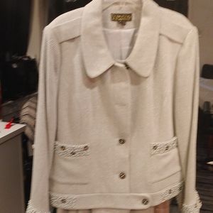 Donna Vinci 2 pc Jacket & Skirt.